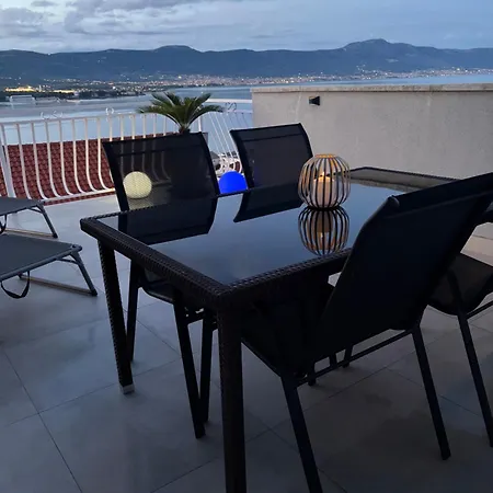 Apartamento Roko Trogir